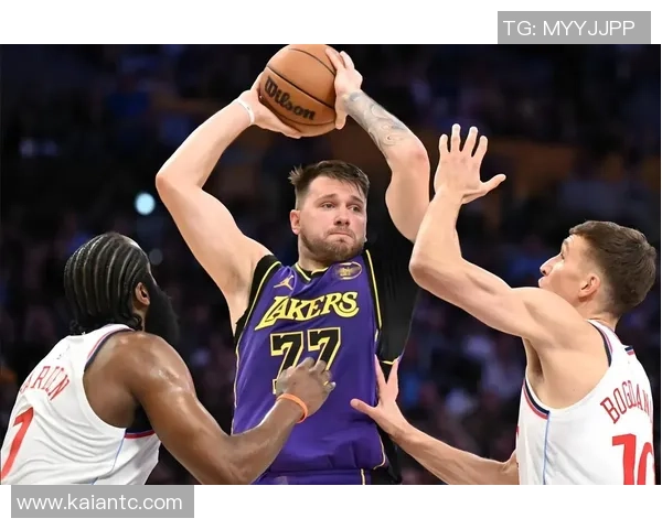 单场7抢断！31岁斯玛特总算迸发 东契奇38分火力全开，湖人赚大了